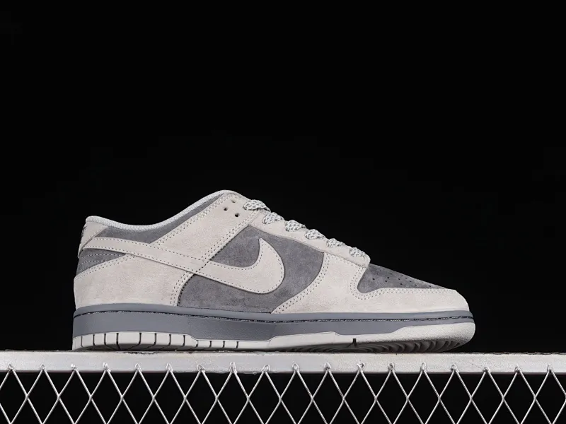 All Categories Nk SB Dunk Series Nk SB Dunk Low Low-top sneakers Otomo Katsuhiro x Nk SB Dunk Low "Steamboy OST" Creative customization collaboration Otomo Katsuhiro co-branded SB low-top sports and leisure sneakers DD3699-003